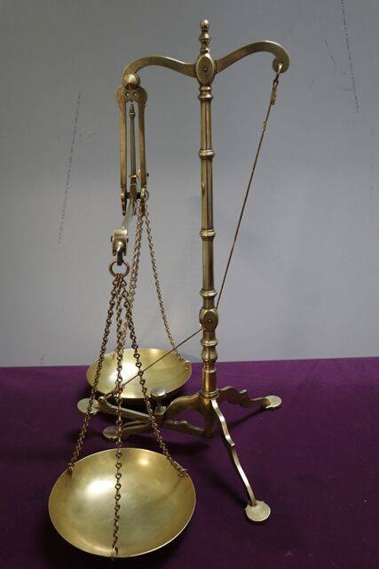 Doyle & Son Victorian Brass balance scale | XXXX Antique Complex