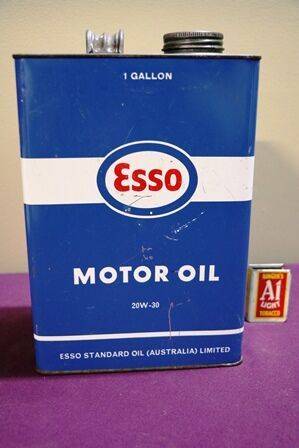 Esso 20w-30 Motor Oil 1 Gallon Tin. | XXXX Antique Complex