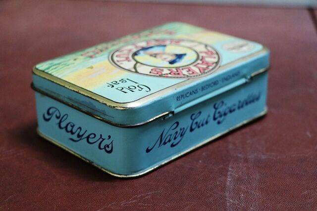 Players Navy Cut Cigarettes Tin. | XXXX Antique Complex