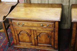 Wonderful Quality Pair of C20th Solid Oak Small Chests 