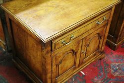 Wonderful Quality Pair of C20th Solid Oak Small Chests 